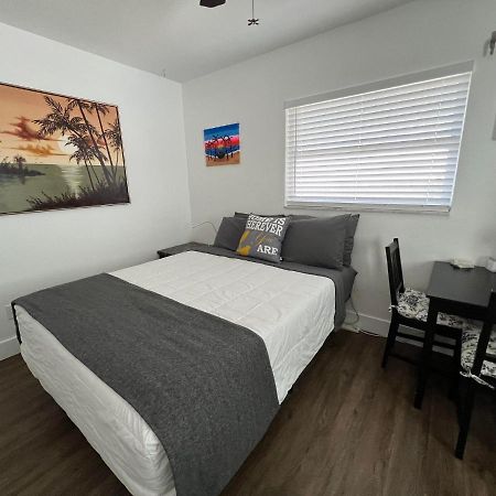 Cozy Private Studio W/Own Yard - 3Mi From Beach Seminole Eksteriør bilde